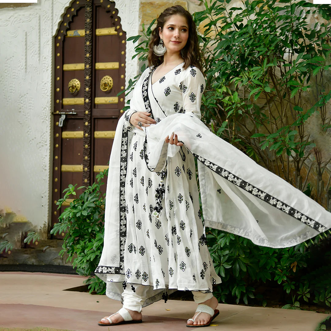White Embroidered Angrakha Suit Set With Heavy Border Organza Dupatta