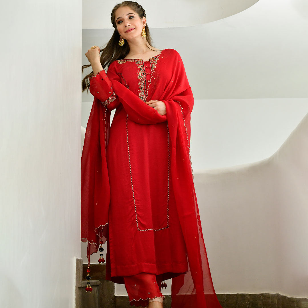 Graceful Red Pakistani Kurta with Matching Pants and Organza Dupatta