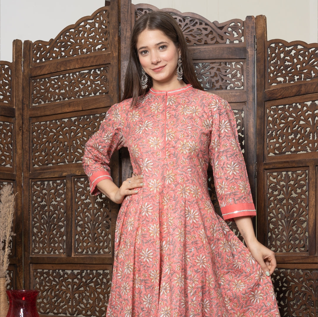 Buy Aarshi Fashions Pink Cotton Kurta with Cotton Pink Churidar