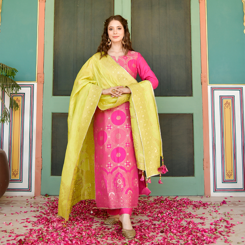 Pink Sleeveless Chanderi Silk Kurta Set With Dupatta – Kamakhyaa